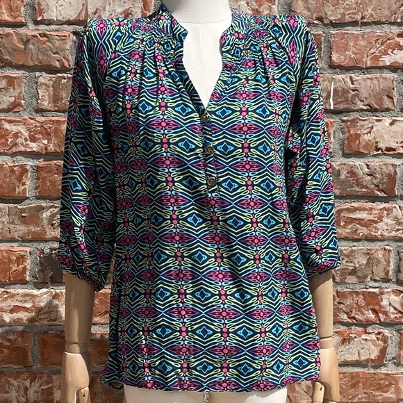 Escapada green multi patterned busy print top / XS / Excellent condition - Picture 1 of 13